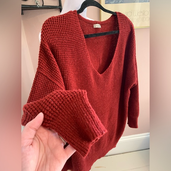 Free People Red V-Neck Sweater tunic oversized Small cozy soft everyday - Picture 3 of 9